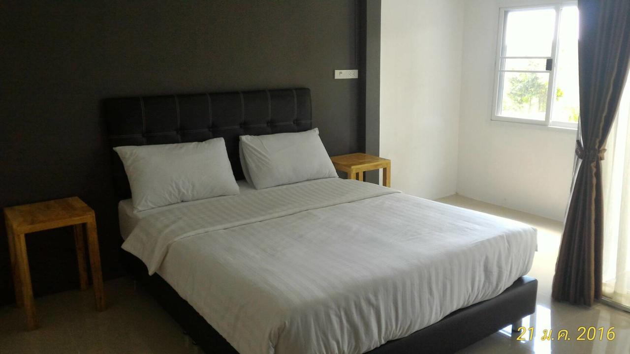Хостел Loftel @ Nakhon Накхонсітхаммарат Екстер'єр фото