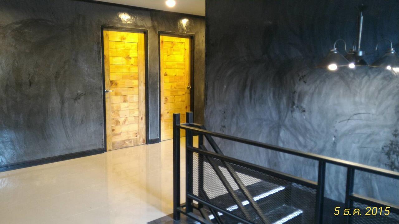 Хостел Loftel @ Nakhon Накхонсітхаммарат Екстер'єр фото