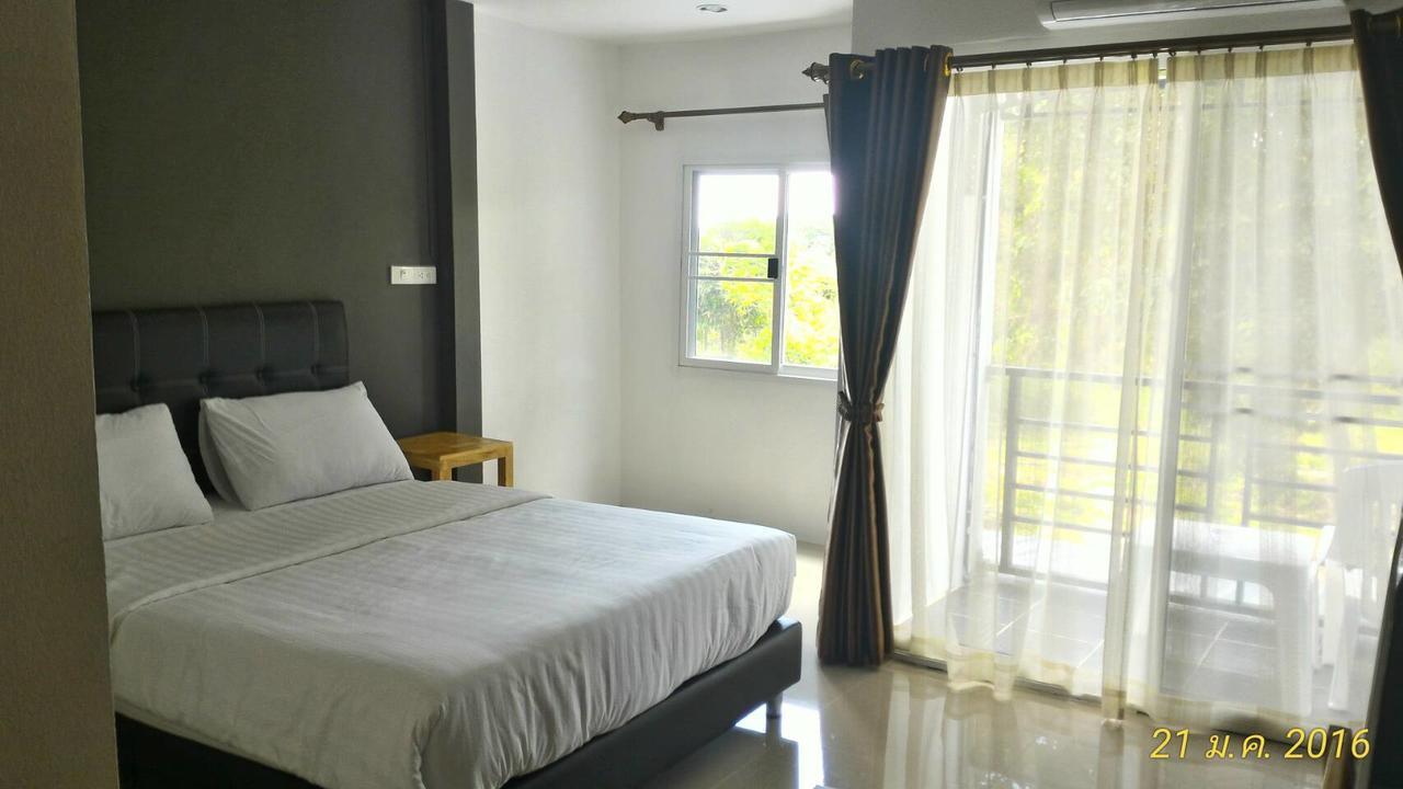 Хостел Loftel @ Nakhon Накхонсітхаммарат Екстер'єр фото