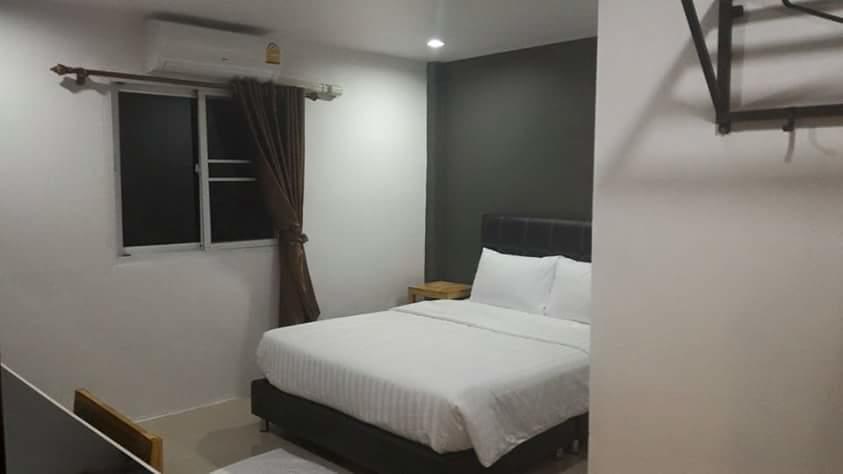 Хостел Loftel @ Nakhon Накхонсітхаммарат Екстер'єр фото