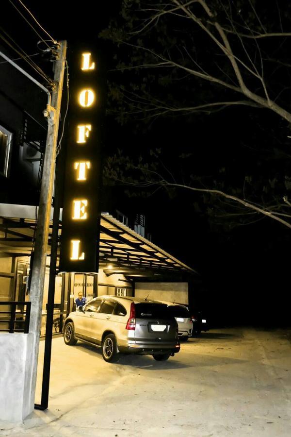 Хостел Loftel @ Nakhon Накхонсітхаммарат Екстер'єр фото